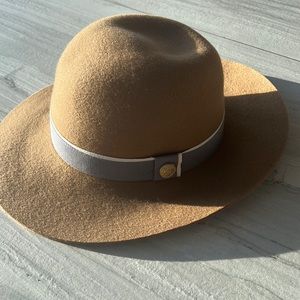 Gently worn wool hat from Holland cooper ; 100 % evil ;  fedora hat  : size m 54